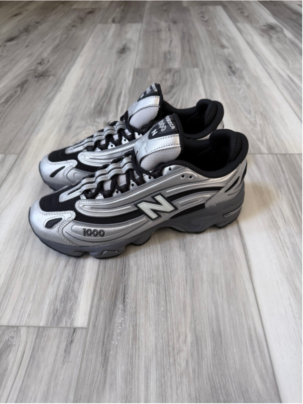 New Balance 1000 M1000EGR Silver Black Grey Sneakers Men’s Size 8 Women’s 9.5